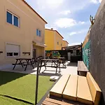 Хостел Pineapple Surf House