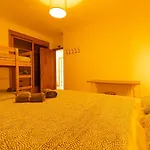 Pineapple Surf House Атогиа-да-Балейя
