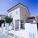 Хостел Pineapple Surf House