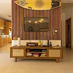 Pineapple Surf House Хостел *