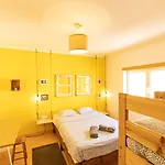 Pineapple Surf House *