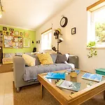 Pineapple Surf House Хостел