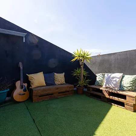 Pineapple Surf House Vandrerhjem