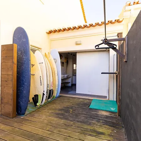 Vandrerhjem Pineapple Surf House