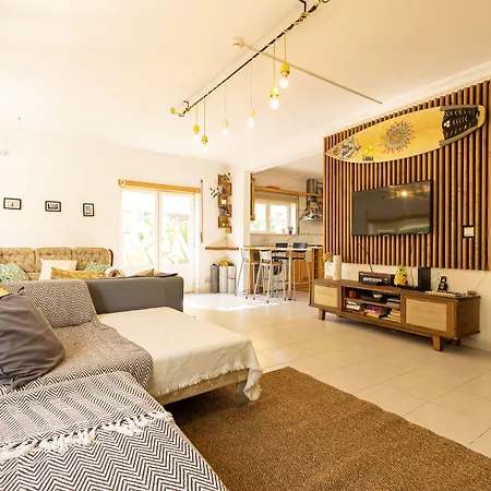 Pineapple Surf House Vandrerhjem