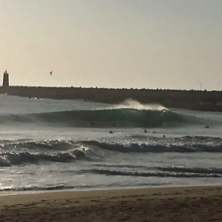 Pineapple Surf House Vandrerhjem Atouguia Da Baleia