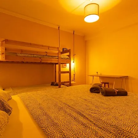 Pineapple Surf House Atouguia Da Baleia