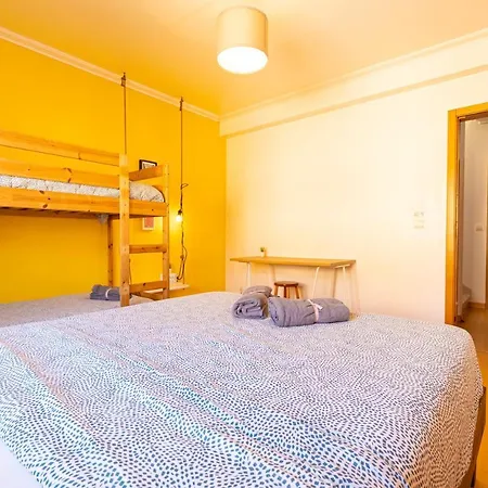 Hostel Pineapple Surf House Atouguia Da Baleia