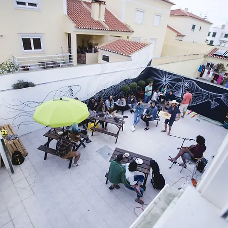 Pineapple Surf House * Atouguia Da Baleia