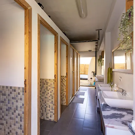 Hostel Pineapple Surf House Atouguia Da Baleia