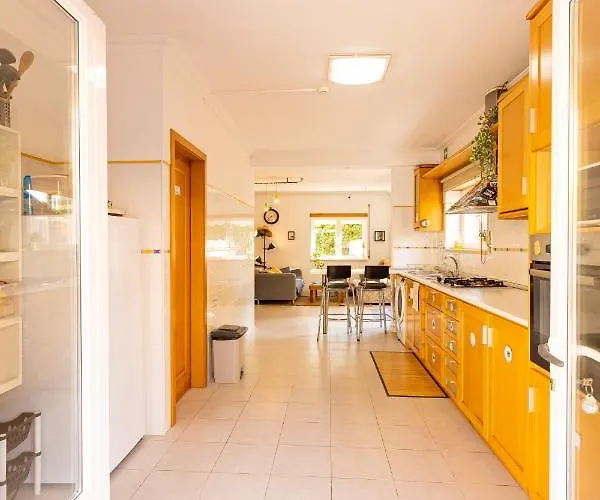 Hostel Pineapple Surf House *