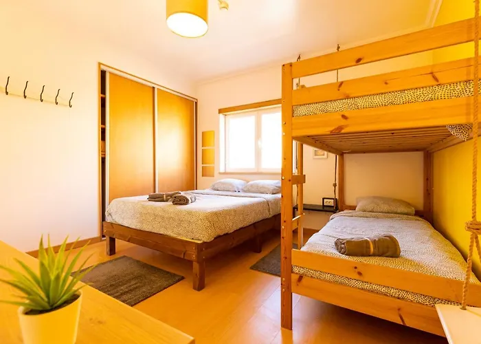 Pineapple Surf House